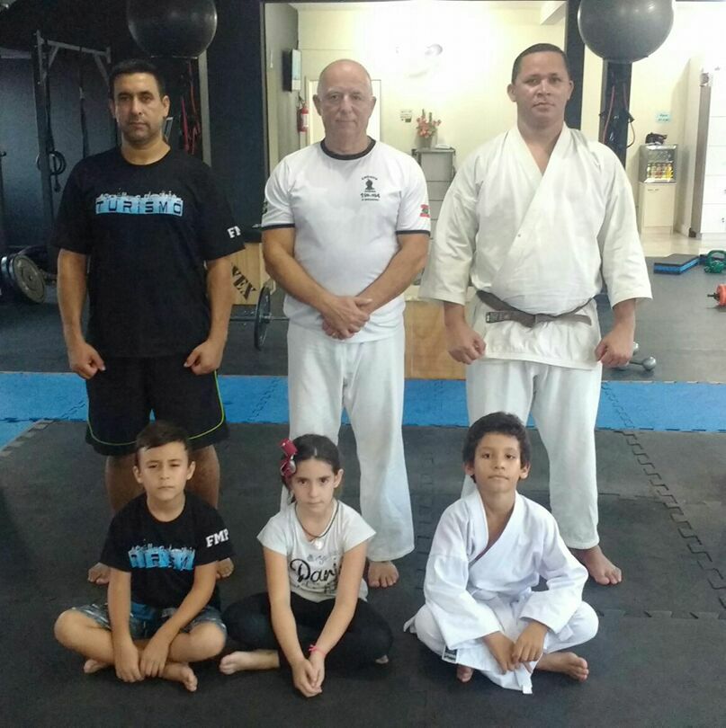 R2BB - Núcleo Rio Grande. 1ª aula do Gabriel Quaresma hoje Faixa Roxa e do então faixa vermelha Nelson de Souza, hoje faixa preta APK