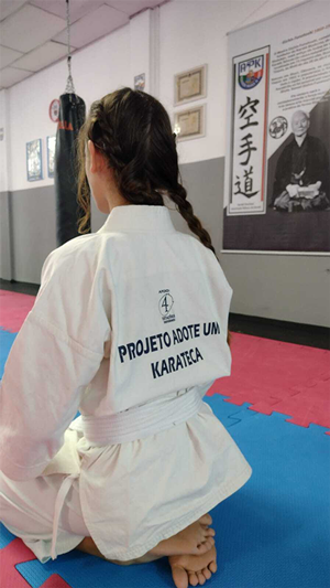 Imagem-Kimono-com-logo-do-Projeto-300